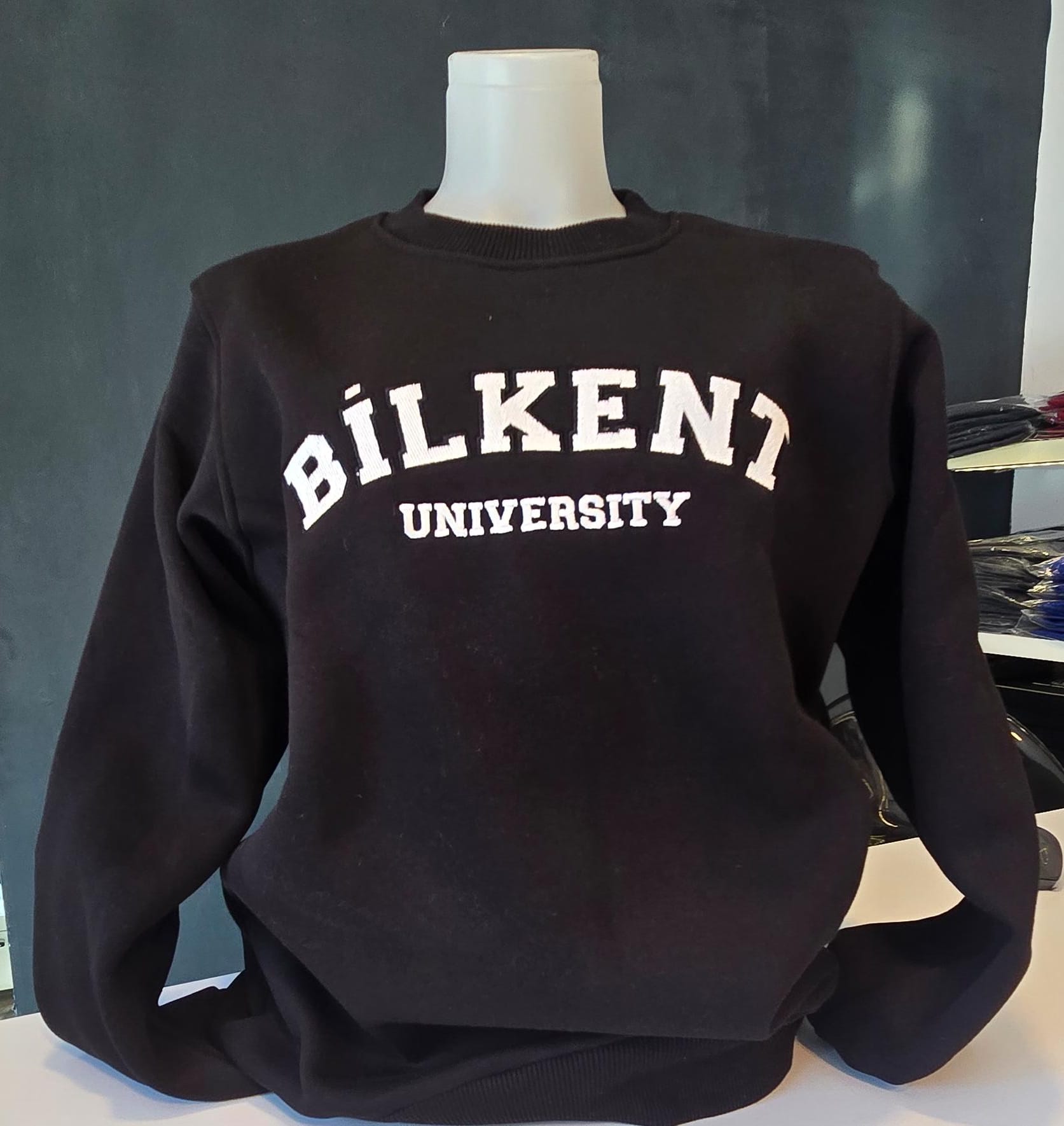 Sıfır Yaka Siyah Sweatshirt